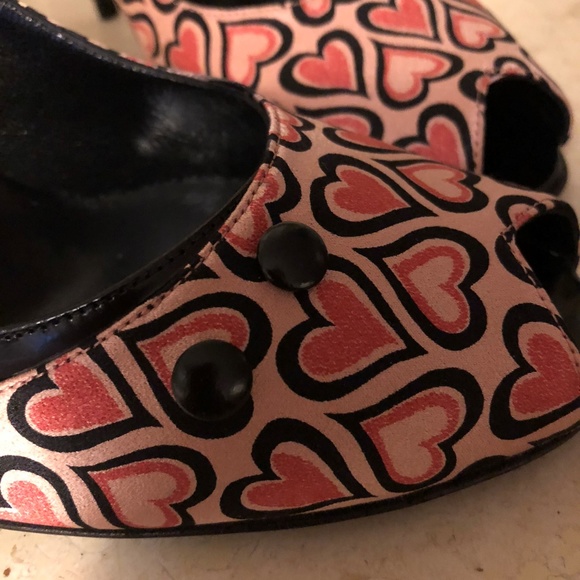 NIB MARC JACOBS FAB HEARTS PINK 9 - Picture 3 of 13